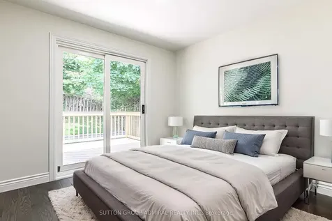 37 Newbury Drive Newmarket ON L3Y 4P9