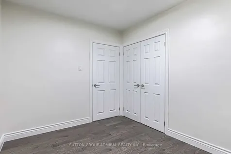 37 Newbury Drive Newmarket ON L3Y 4P9