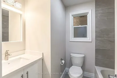 37 Newbury Drive Newmarket ON L3Y 4P9