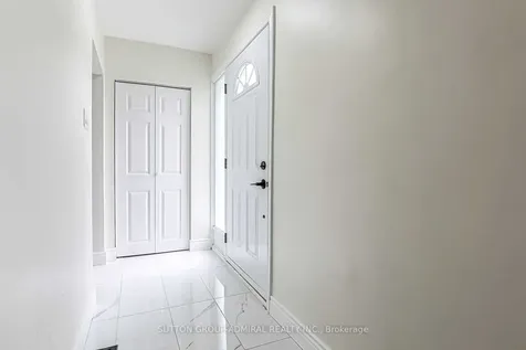 37 Newbury Drive Newmarket ON L3Y 4P9