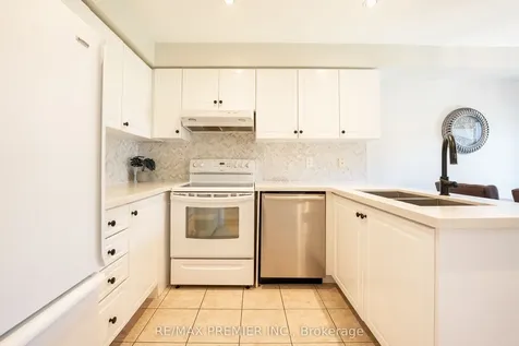 22 Laura Sabrina Drive Vaughan ON L4H 1M6