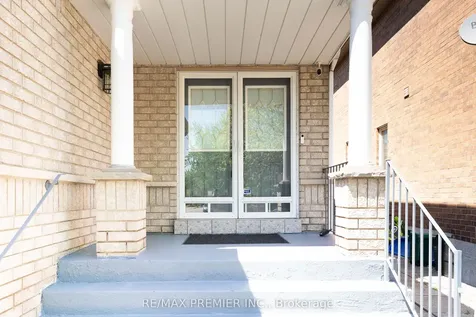 22 Laura Sabrina Drive Vaughan ON L4H 1M6