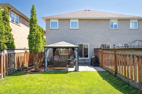 22 Laura Sabrina Drive Vaughan ON L4H 1M6
