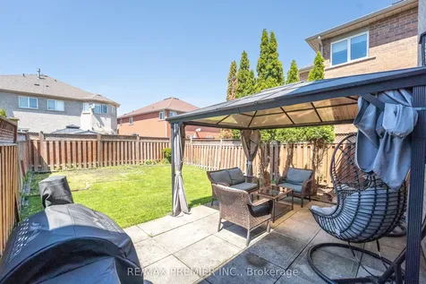 22 Laura Sabrina Drive Vaughan ON L4H 1M6