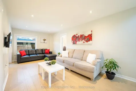 22 Laura Sabrina Drive Vaughan ON L4H 1M6