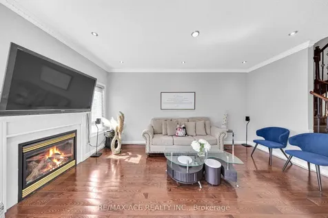 45 Harry Blaylock Drive Markham ON L6E 2H1