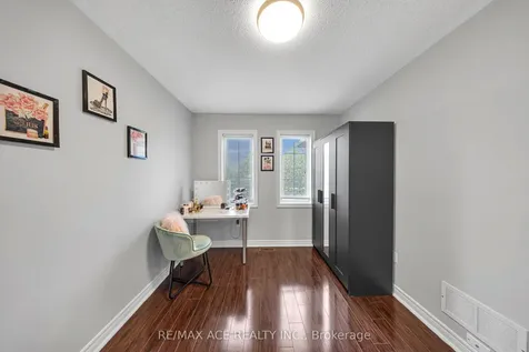 45 Harry Blaylock Drive Markham ON L6E 2H1