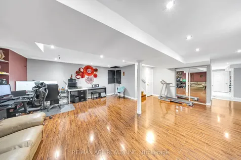 45 Harry Blaylock Drive Markham ON L6E 2H1