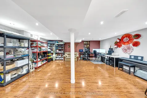 45 Harry Blaylock Drive Markham ON L6E 2H1
