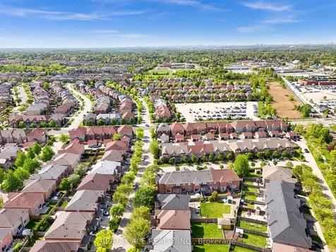 45 Harry Blaylock Drive Markham ON L6E 2H1
