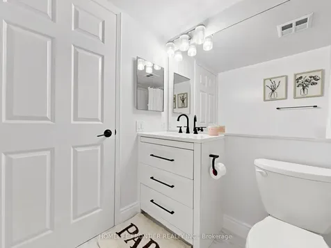 5 Emerald Lane Vaughan ON L4J 8P7
