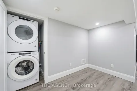 290 Demaine Crescent Richmond Hill ON L4C 2W5