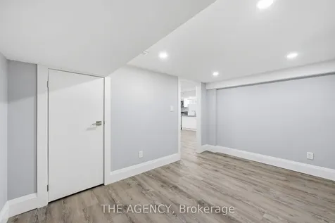 290 Demaine Crescent Richmond Hill ON L4C 2W5