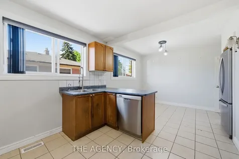 290 Demaine Crescent Richmond Hill ON L4C 2W5