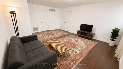 322 Lakeview Boulevard Georgina ON L4P 2Y7