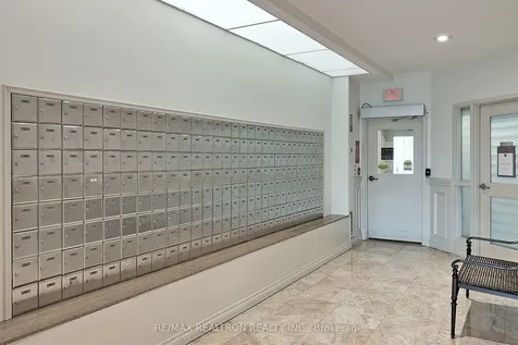 7 Townsgate Drive Vaughan ON L4J 7Z9