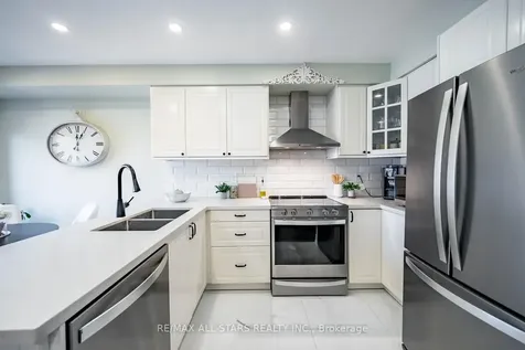 24 Willoway N/a Whitchurch-stouffville ON L4A 1K7