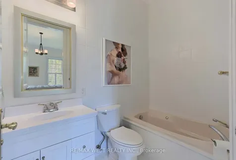 5 Humberview Drive Vaughan ON L4H 1B1