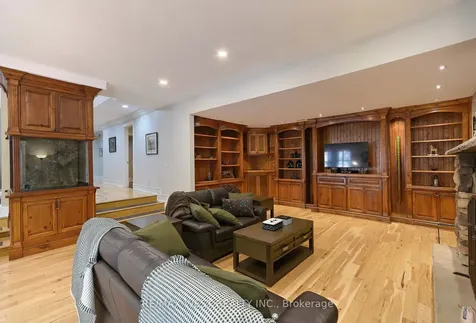 5 Humberview Drive Vaughan ON L4H 1B1