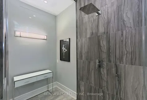 5 Humberview Drive Vaughan ON L4H 1B1