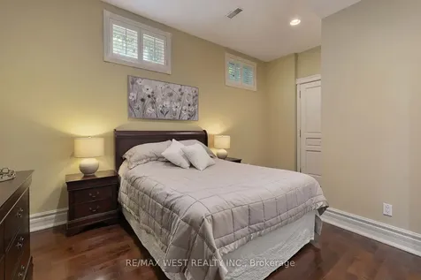 5 Humberview Drive Vaughan ON L4H 1B1