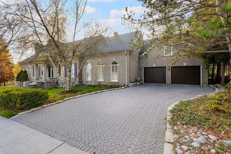 5 Humberview Drive Vaughan ON L4H 1B1