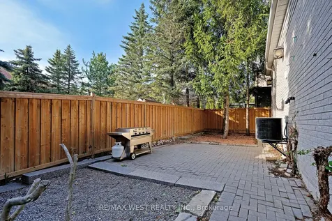 5 Humberview Drive Vaughan ON L4H 1B1