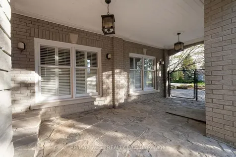 5 Humberview Drive Vaughan ON L4H 1B1