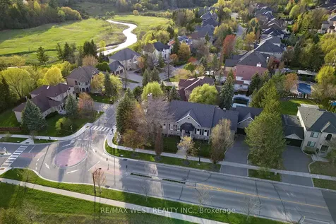 5 Humberview Drive Vaughan ON L4H 1B1