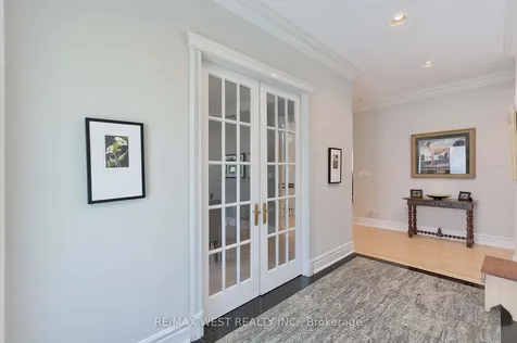 5 Humberview Drive Vaughan ON L4H 1B1