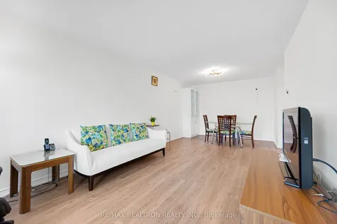 7805 Bayview Avenue Markham ON L3T 7N1