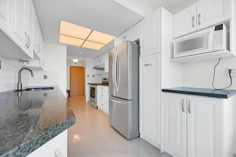 7805 Bayview Avenue Markham ON L3T 7N1