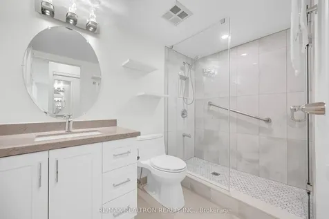 7805 Bayview Avenue Markham ON L3T 7N1