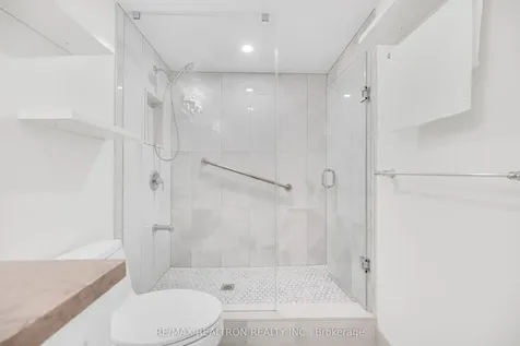 7805 Bayview Avenue Markham ON L3T 7N1