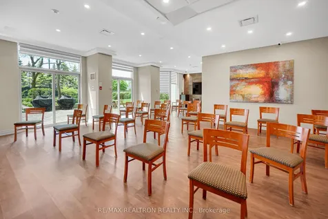 7805 Bayview Avenue Markham ON L3T 7N1