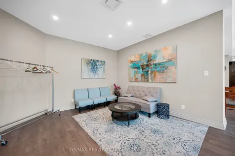 7805 Bayview Avenue Markham ON L3T 7N1