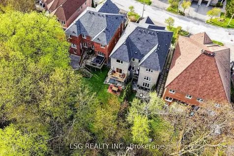69 Gamble Glen Crescent Richmond Hill ON L4S 2T3