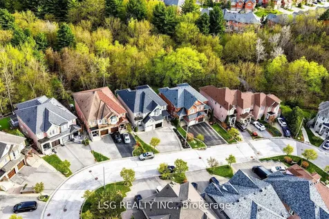 69 Gamble Glen Crescent Richmond Hill ON L4S 2T3