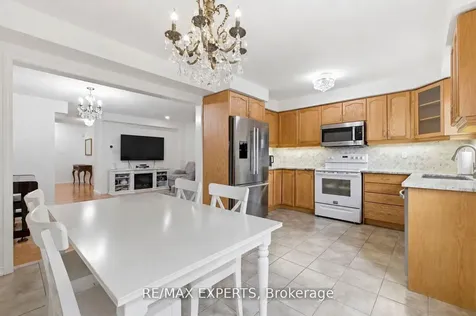 117 Revelstoke Crescent Richmond Hill ON L4B 4T5