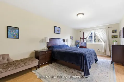 117 Revelstoke Crescent Richmond Hill ON L4B 4T5