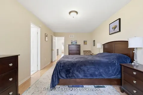 117 Revelstoke Crescent Richmond Hill ON L4B 4T5