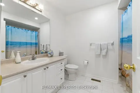 117 Revelstoke Crescent Richmond Hill ON L4B 4T5
