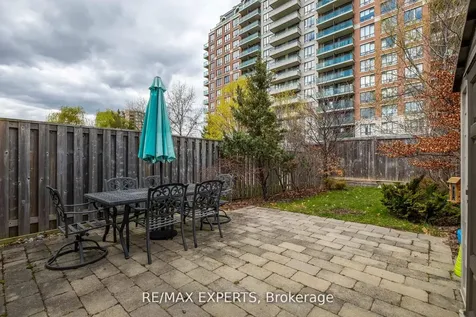 117 Revelstoke Crescent Richmond Hill ON L4B 4T5
