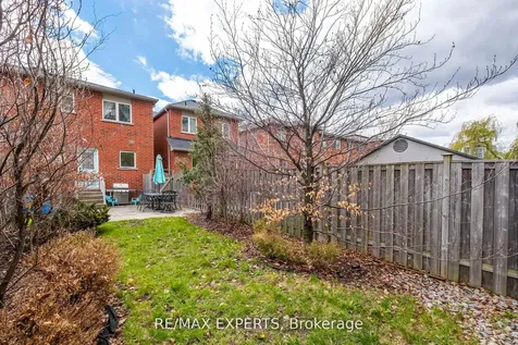 117 Revelstoke Crescent Richmond Hill ON L4B 4T5