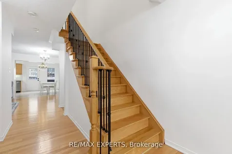 117 Revelstoke Crescent Richmond Hill ON L4B 4T5