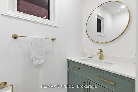 117 Revelstoke Crescent Richmond Hill ON L4B 4T5