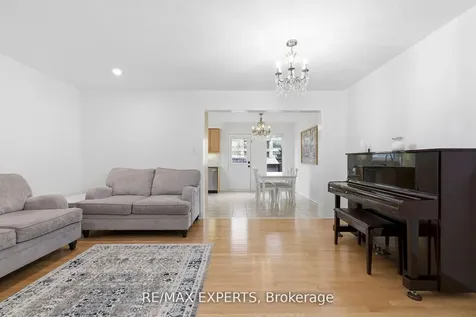 117 Revelstoke Crescent Richmond Hill ON L4B 4T5