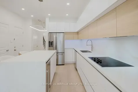 21 Thistle Avenue Richmond Hill ON L4E 0B7