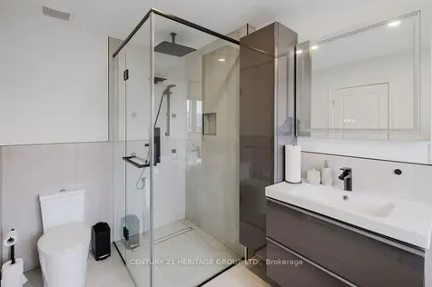 21 Thistle Avenue Richmond Hill ON L4E 0B7