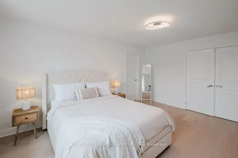 21 Thistle Avenue Richmond Hill ON L4E 0B7